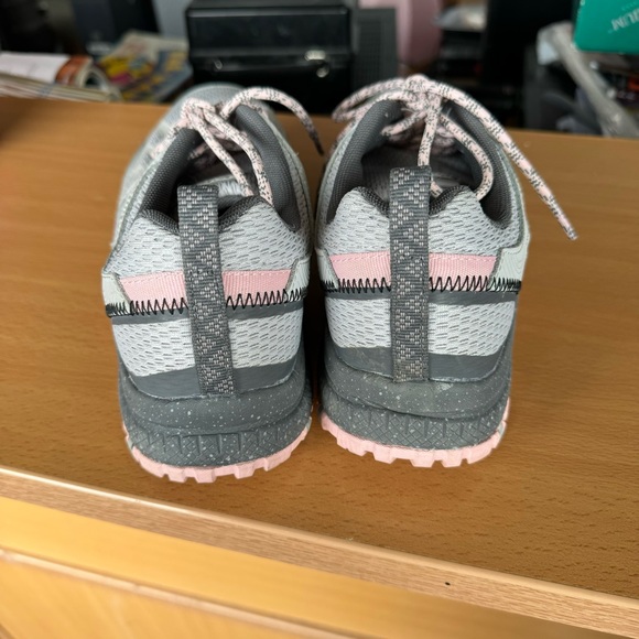 Skechers Trail Shoes - Picture 5 of 10